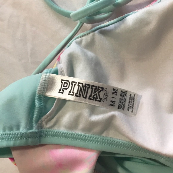 Tropical pattern flounce bikini top! - Picture 3 of 3